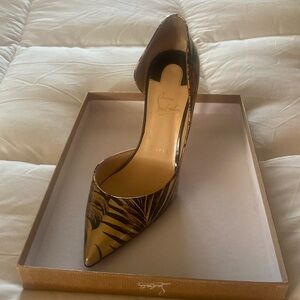 Women shoes size 8.5 Christian Louboutin Iriza 100 PAT LAME Hibiscus/ PAT.